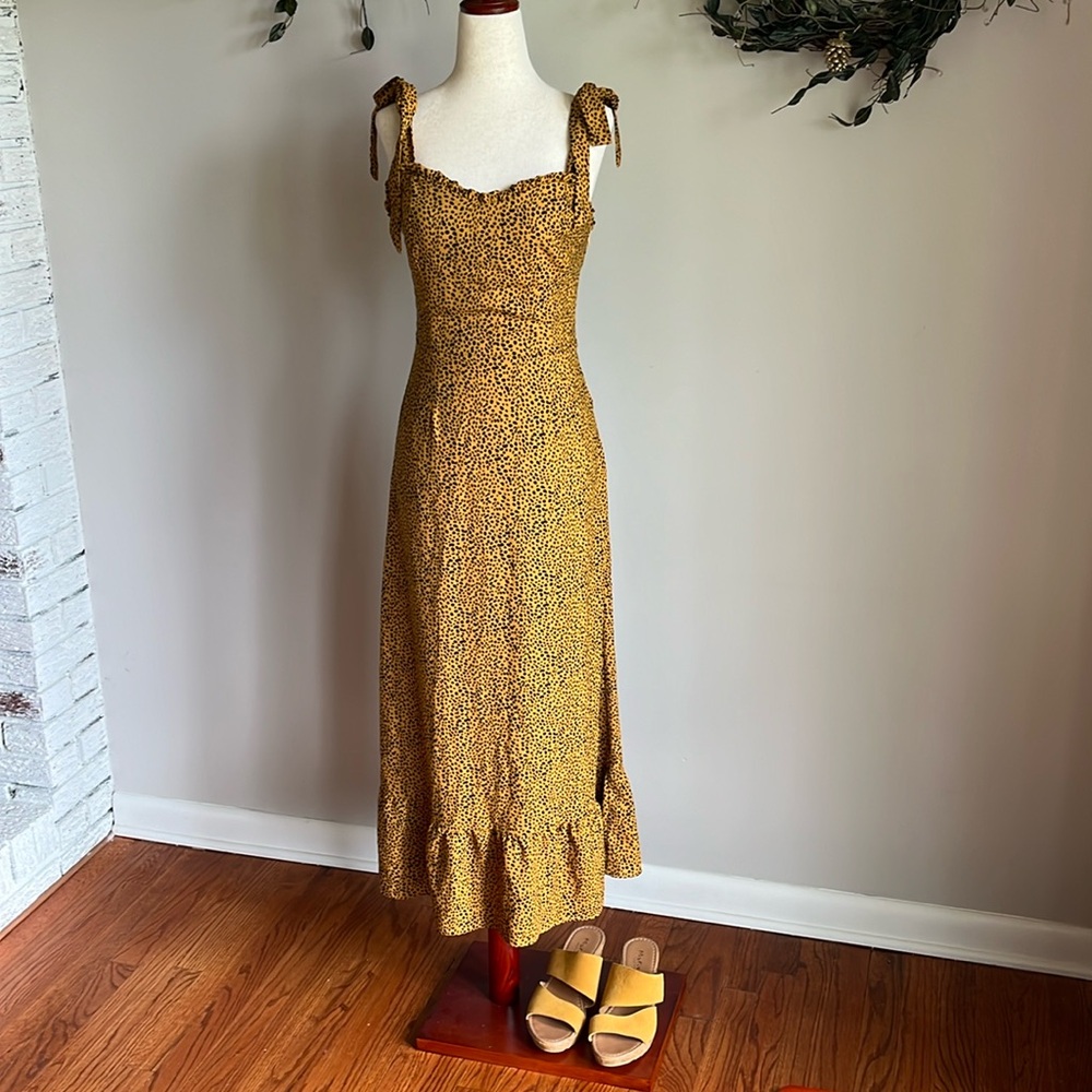 Summer dress ! By Cresent size small